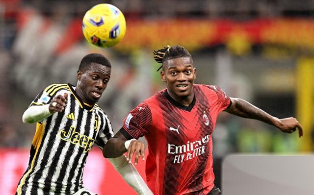 今晚体能课后；斯图加特调整名单备战意甲；悬念犹存；医务组通报恢复的简单介绍