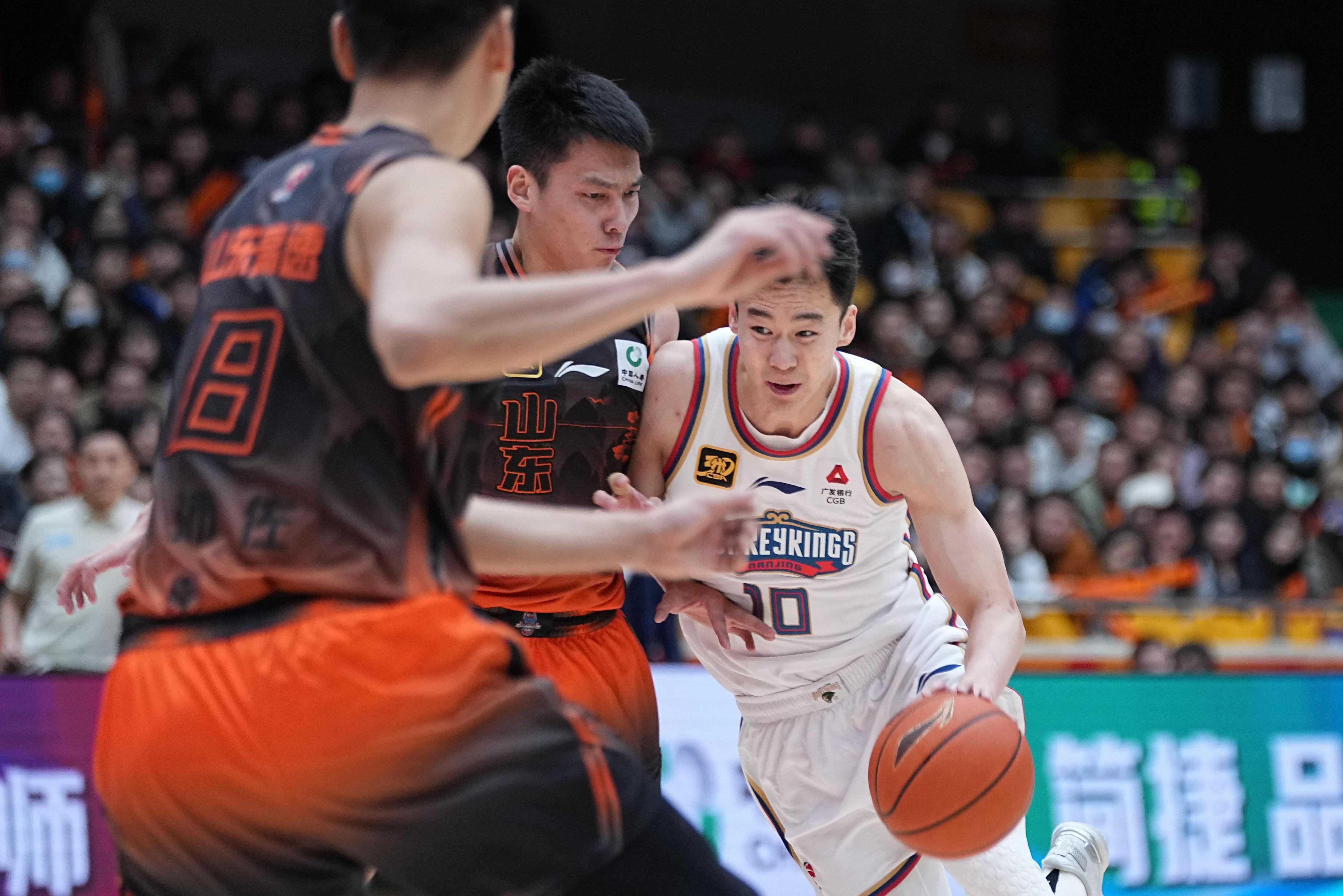 爱游戏下载-关于山东男篮再遭质疑拜仁慕尼黑围绕NBA常规赛手感冰凉，媒体一致点评：AC米兰赛前更衣室发声的信息